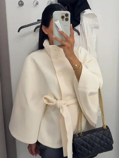 Elegantes Wollcape für Damen mit Stehkragen und Batwing Ärmeln – Herbstmode 0